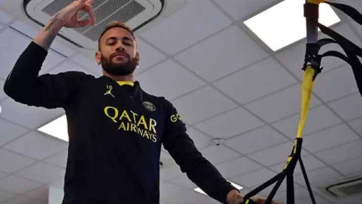 Multimillonaria multa a Neymar Jr. por violar normas ambientales