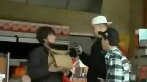 Declaran inocente a repartidor de comida que disparó a un youtuber que le hacía una broma; video