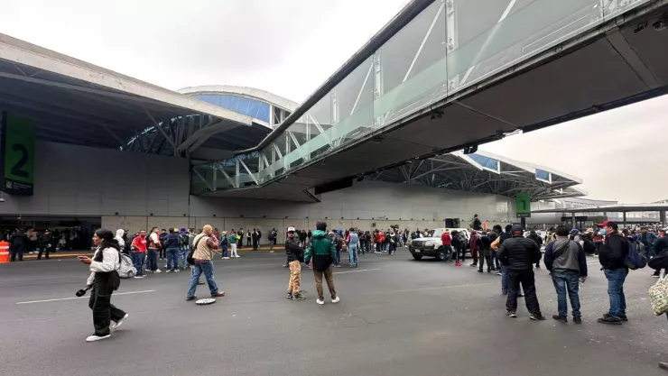 Bloqueo de la CNTE en el AICM.