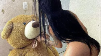 Yailin enseñando de más..jpg