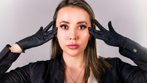 Pamela Corzas exhorta a los interesados en desaparecer sus arrugas, acudir con m&eacute;dicos especialistas