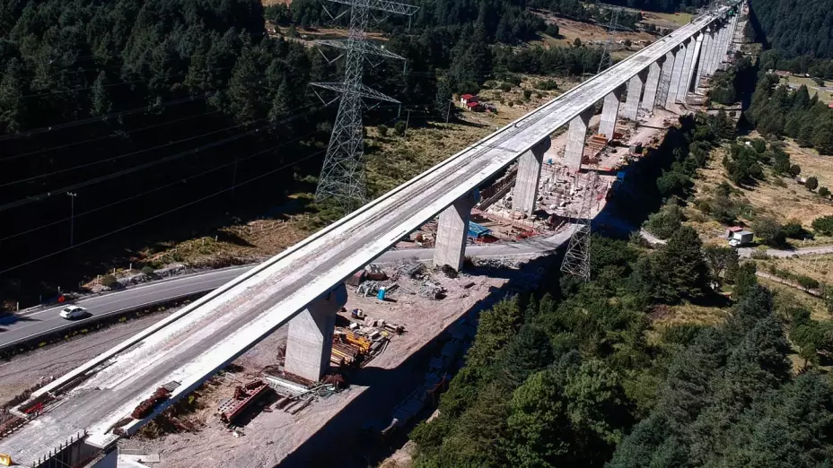 Tren Interurbano México-Toluca
