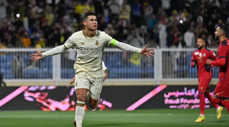 Cristiano Ronaldo celebra su gol con el Al-Nassr