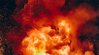 Horror en carretera: autobús de peregrinos se estrella con pipa y 45 mueren en llamas