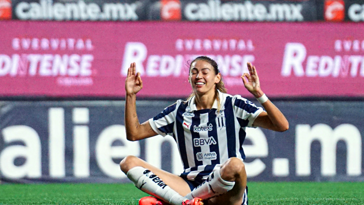 Christina Burenroad festeja gol con Rayadas