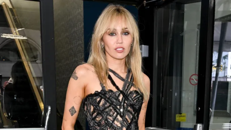 Miley Cyrus podría encabezar el Show de Medio Tiempo del Super Bowl LXI