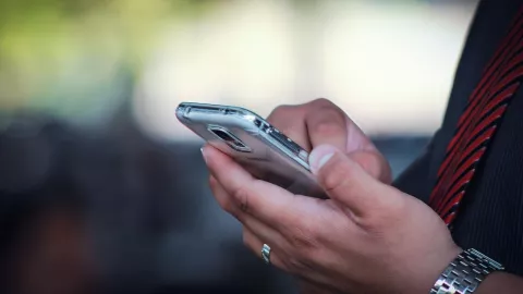 ¿Cómo poner stickers en los comentarios de TikTok?