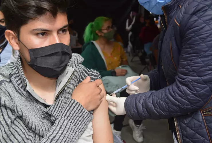 ¿Vives en Ecatepec? Toca segunda dosis para 18 a 29 años