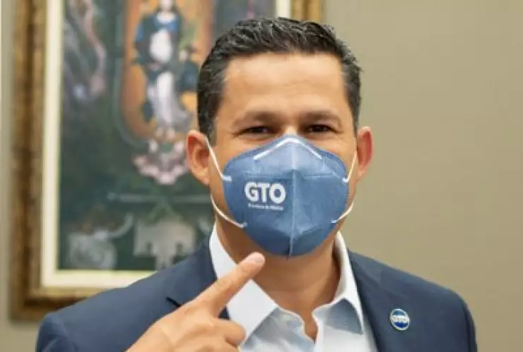 Diego Sinhue, gobernador de Guanajuato, da positivo a la COVID-19