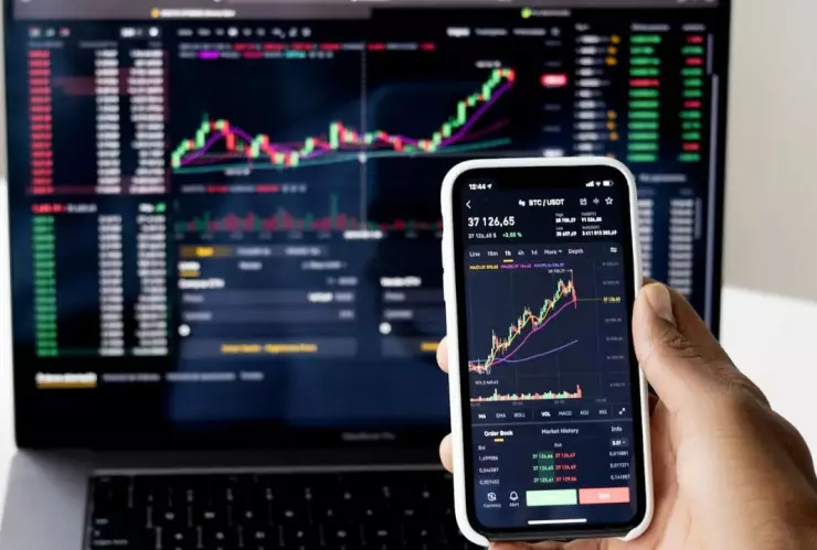 Lunes negro: Mercados mundiales registran fuertes pérdidas; esta es la razón