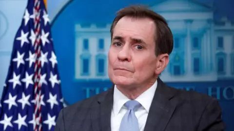 EUA Pentágono DERRIBA objeto que sobrevolaba Alaska