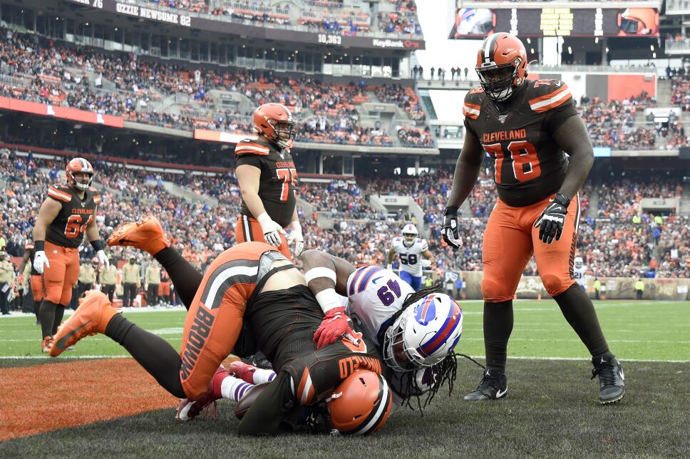 Buffalo Bills v Cleveland Browns