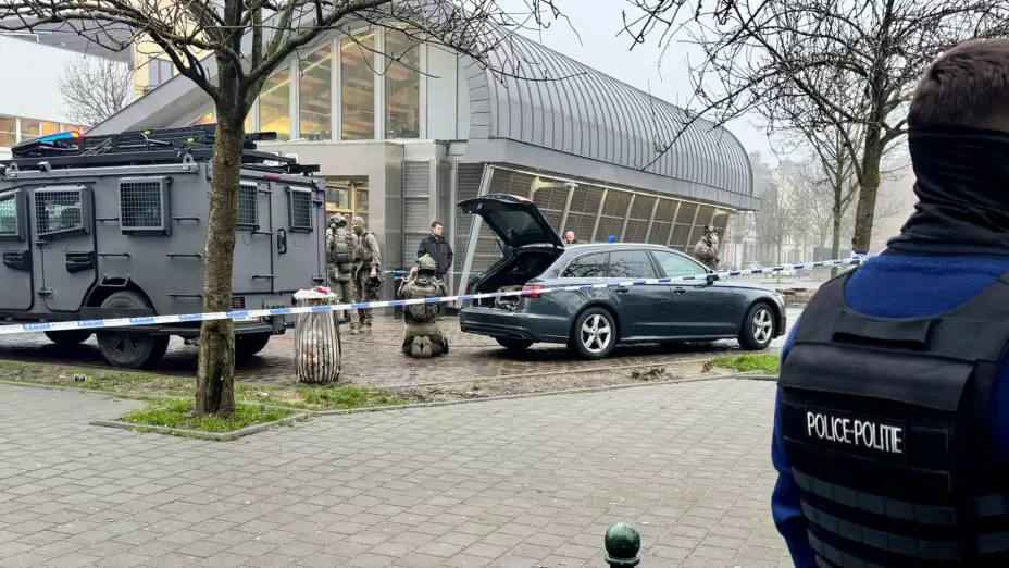 Escena donde ocurrió un tiroteo en Bruselas, Bélgica.