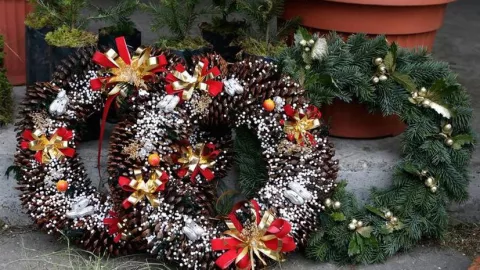 Artículos de decoración navideña