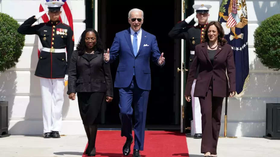 kamala harris covid-19 eu