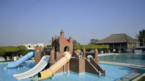 Este parque acu&aacute;tico es tu escapatoria de CDMX para descansar bajo el sol