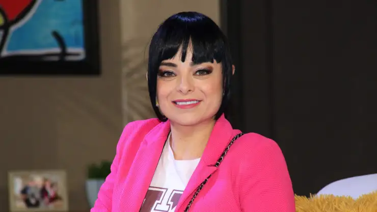 violeta-isfel-fans-confirman-si-cobraba-fotos-videos.jpg