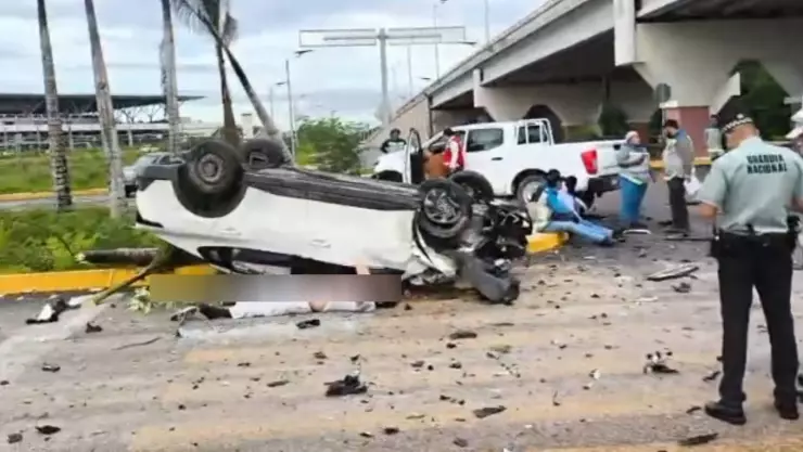 ¡ÚLTIMA HORA! Fuerte accidente en la avenida libramiento 180 en Cancún HOY; se reportan heridos