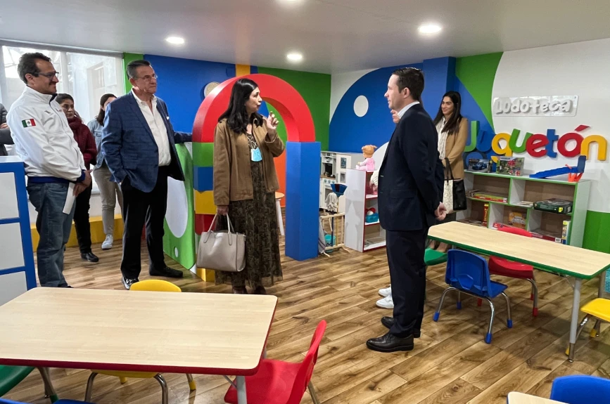 La primera Ludoteca del Juguetón Azteca se inauguró.