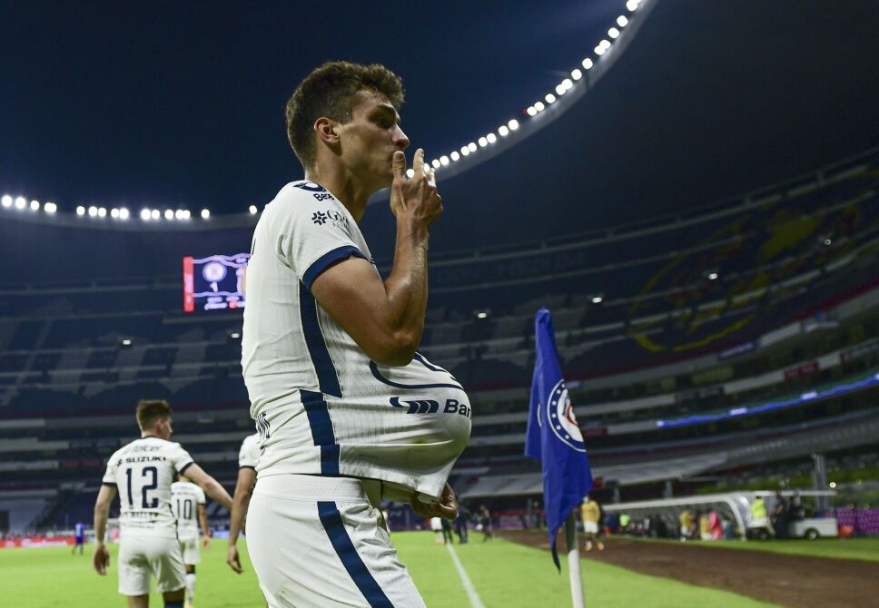 Dinneno podría salir de Pumas para jugar en la MLS