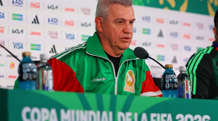 Javier Aguirre en conferencia de prensa