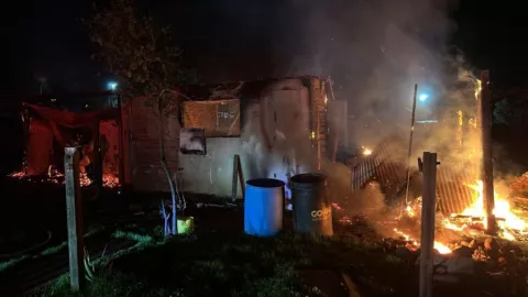 Incendio en casa habitación deja hallazgo de cuerpo calcinado en El Florido