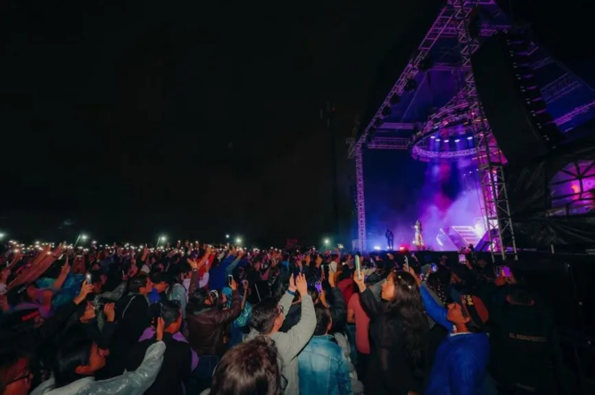 Danna concierto en Ecuador (2).jpg