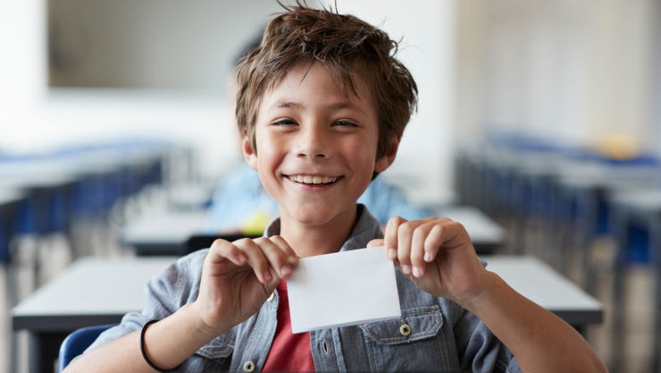 tarjeta de la Beca Rita Cetina