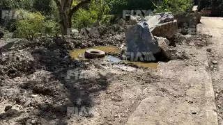 A un mes de la tragedia, escuela en Pahuatlán sigue sepultada entre lodo y piedras