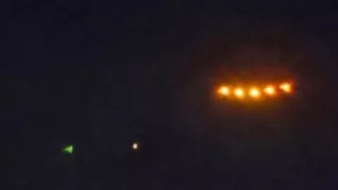 Luces no identificadas fueron captadas en el cielo de Playas de Tijuana