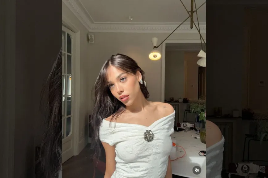 Danna de perfil (16).jpg