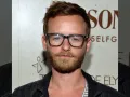 fRANCIS con lentes.jpg