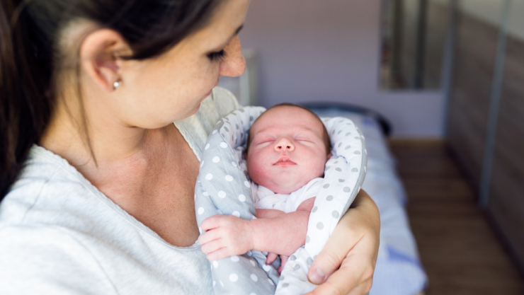Mujeres podrán amamantar en espacios públicos sin prohibiciones