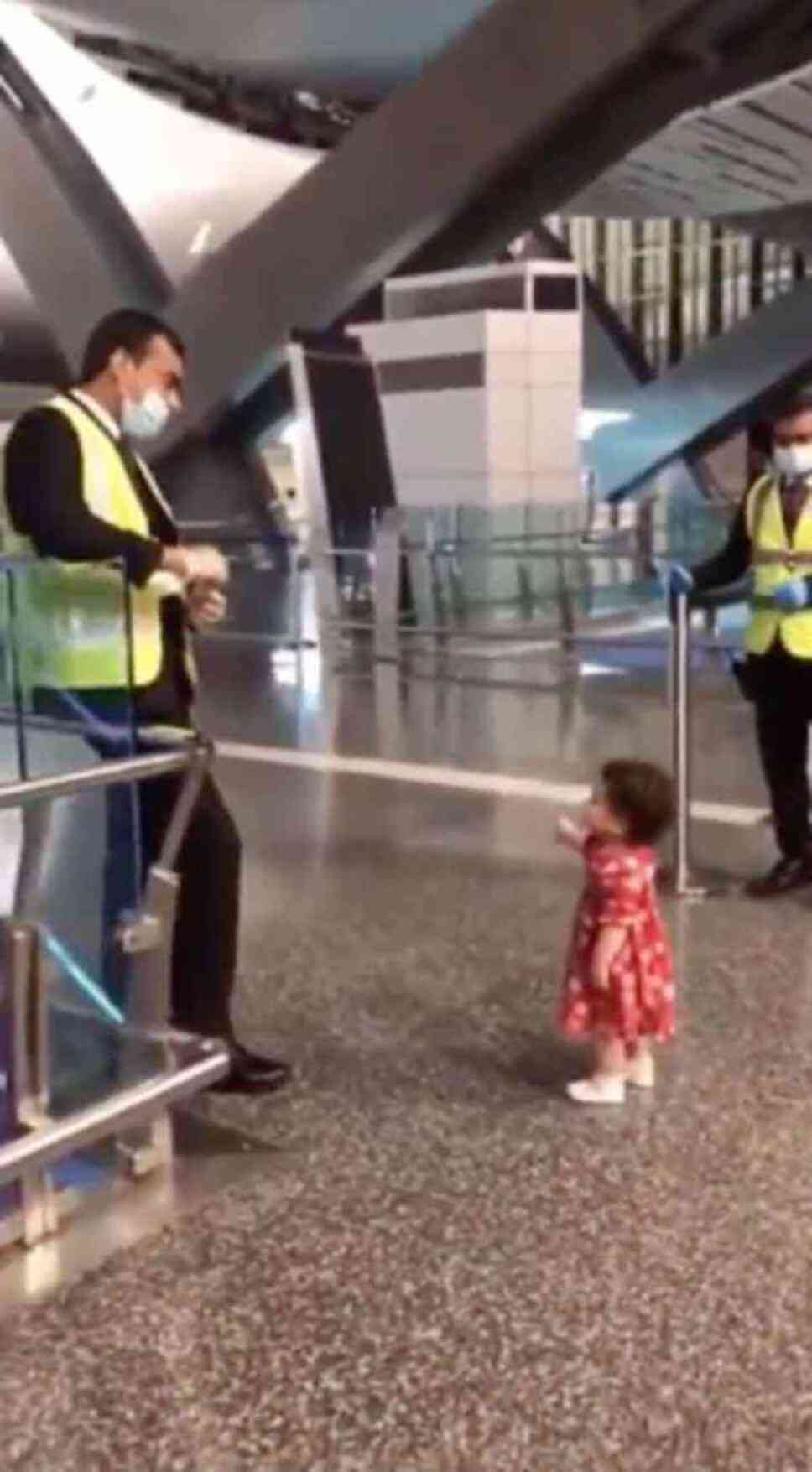 Niña, oficial, permiso 2.jpg