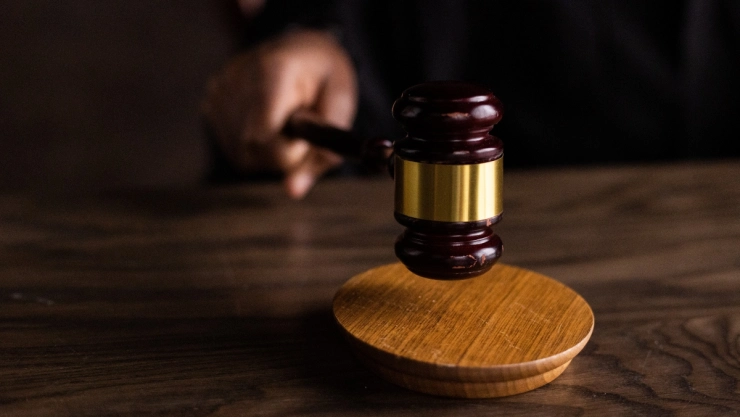 como es un juicio en la haya