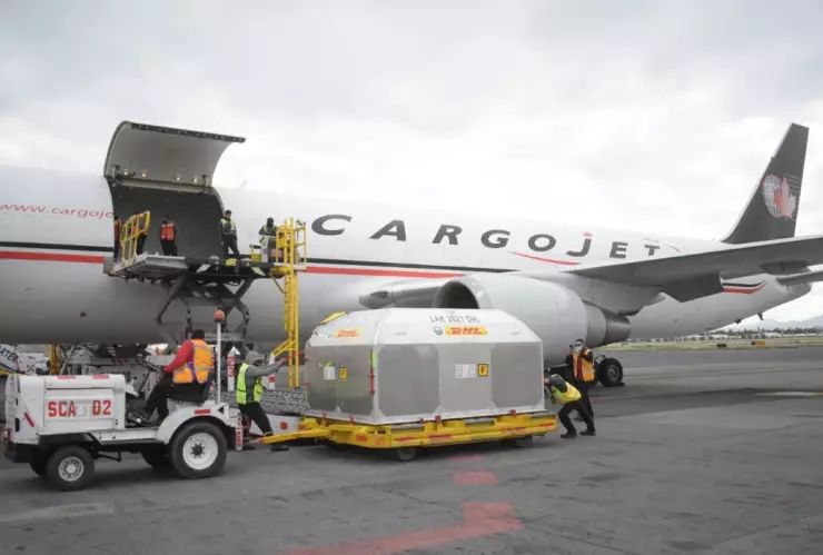 Vacunación COVID-19: Llegan a México más de 100 mil dosis pediátricas