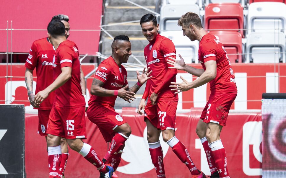 Los Diablos Rojos del Toluca festejan a lo grande
