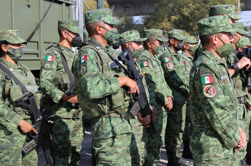 ¡La Secretaría de la Defensa Nacional nuevamente se une a las filas del Juguetón Azteca! ¡Unos verdaderos héroes!