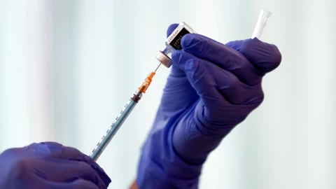 vacuna pfizer sudafricana.jpg