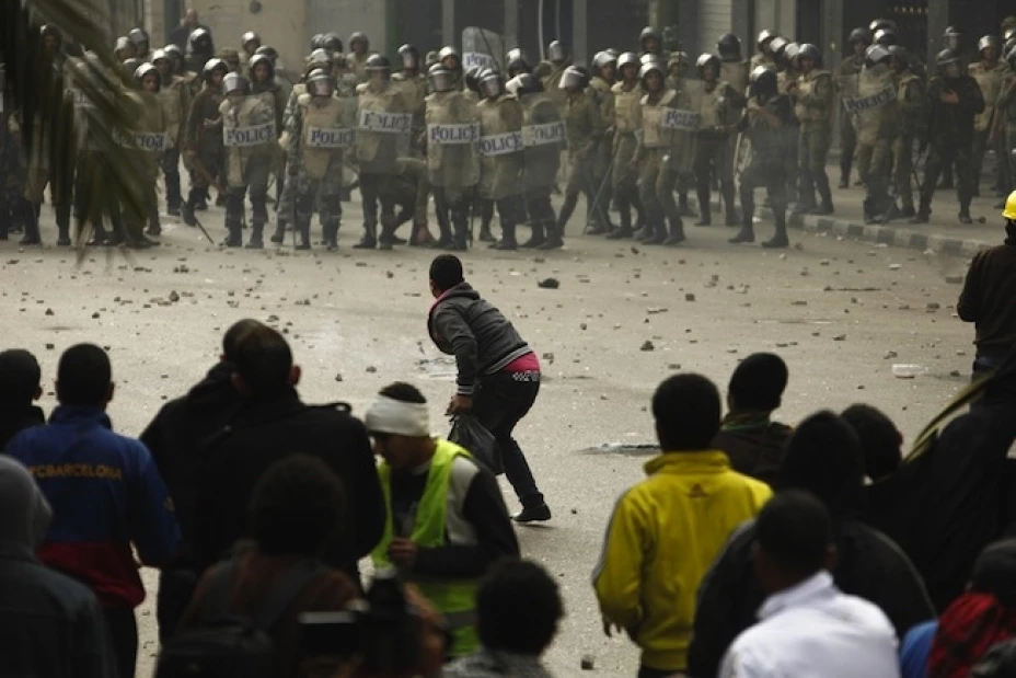 Además, Gehad El-Haddad, vocero de la hermandad, indicó en un tuit que “nosotros siempre seremos no violentos y pacíficos. Seguimos fuertes, desafiantes y resueltos”