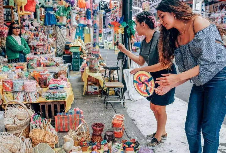 Gobierno de CDMX ofrece préstamos para comerciantes 