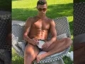 Cristiano Ronaldo tomando café.jpg