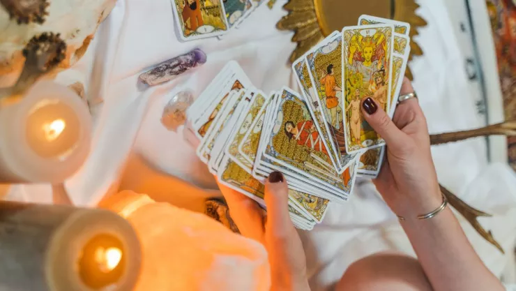 Horóscopo hoy viernes 11 de abril de 2025 Predicciones de amor, salud y dinero.jpg