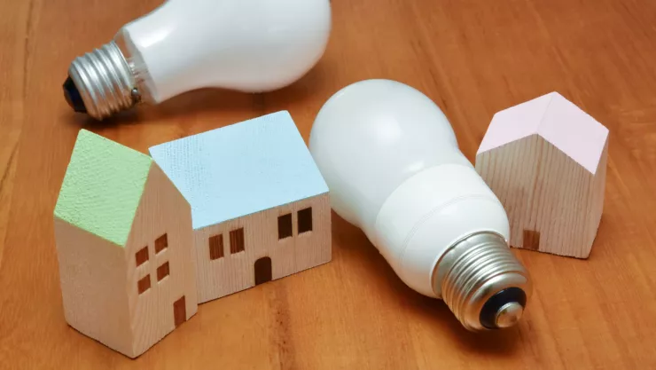 ¿Qué hacer para no pagar tanto de luz? Pon en práctica estas recomendaciones