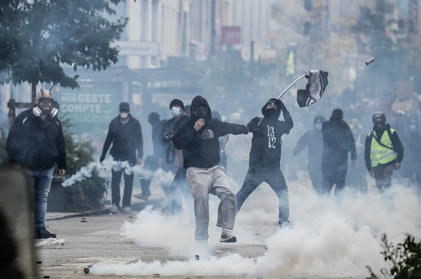 francia_manifestantes_desmanes_policias_detenidos.jpg
