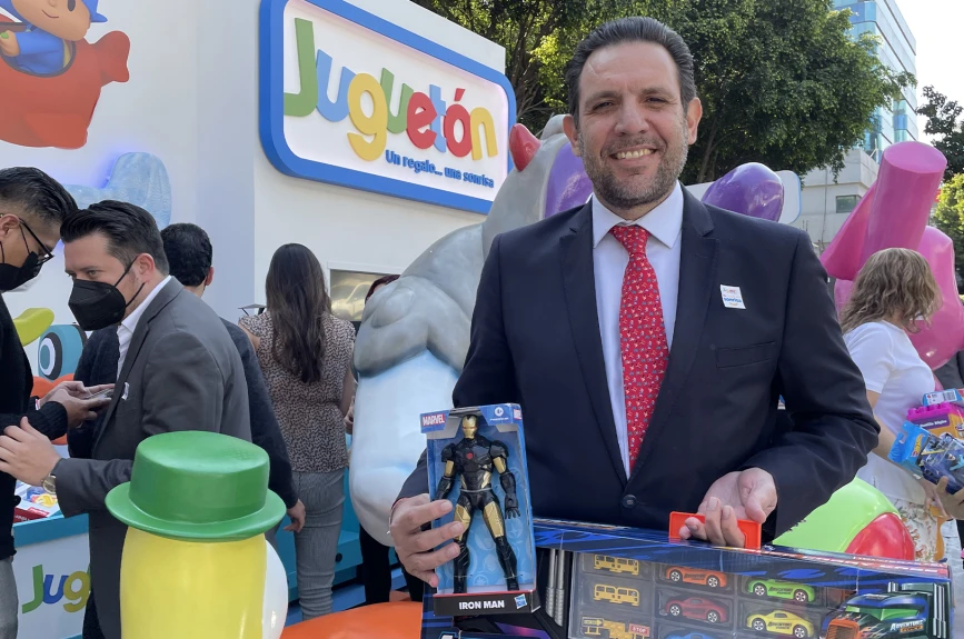¡Toda la familia de Banco Azteca se unió a la misión del Juguetón Azteca!