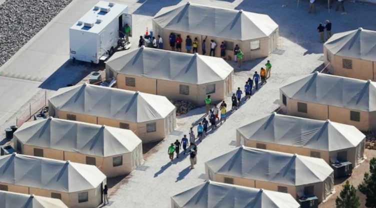 refugio para niños migrantes separados de sus padres