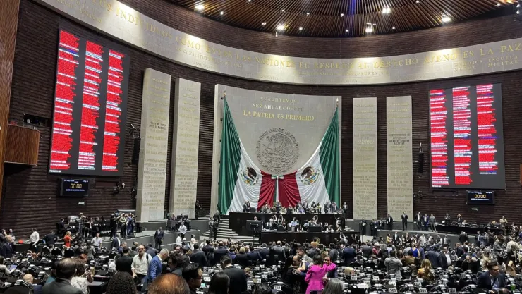 Morena aprueba dictamen para aplazar un año eleccion judicial.