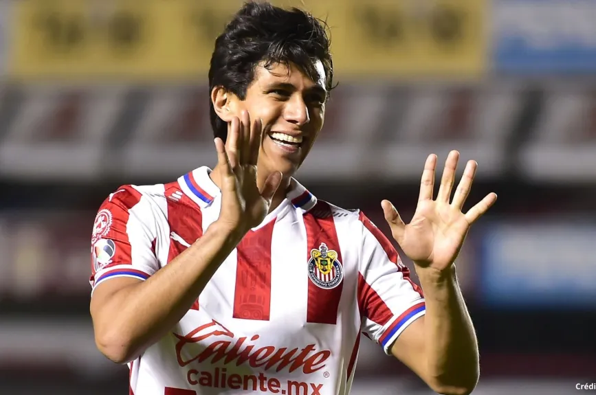 20 entrenadores que han dirigido a America y Chivas.jpg