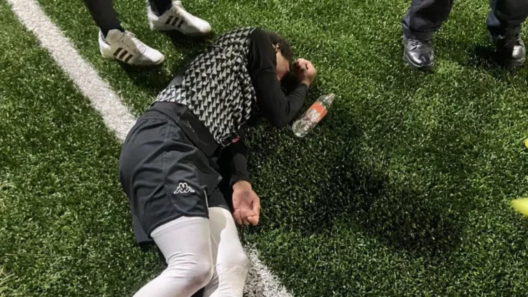 Futbolista es golpeado durante partido en Texcoco